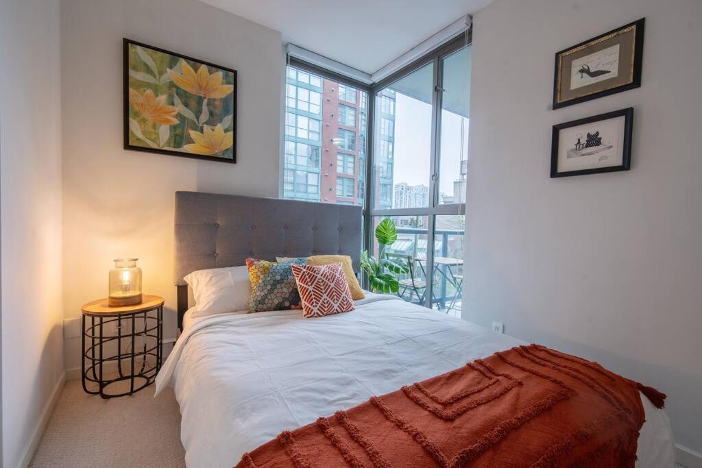 Apartamento Heart Of Downtown King Suite/parkng/pool/gym/sauna Vancouver