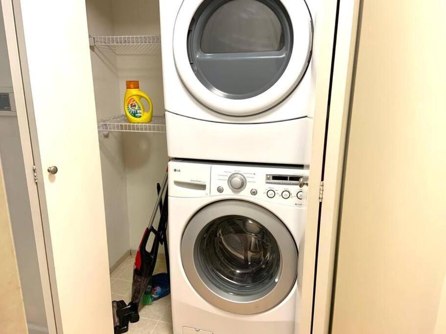 Apartamento Heart Of Downtown King Suite/parkng/pool/gym/sauna *