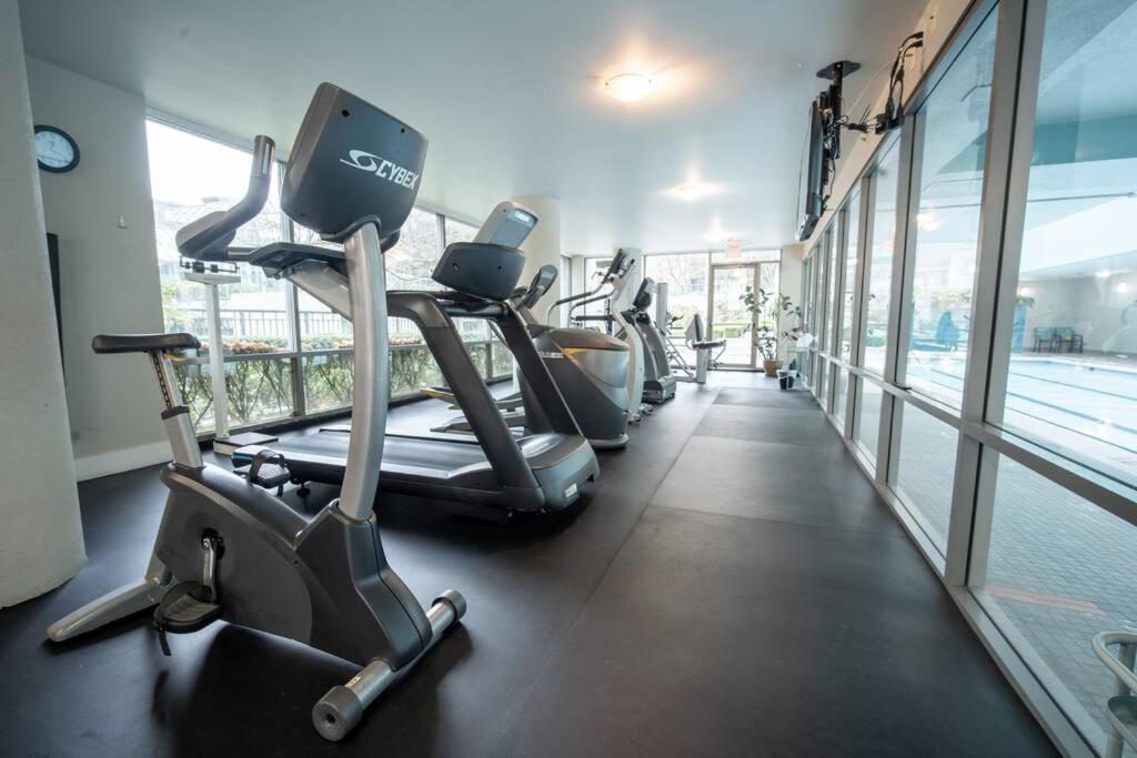 Apartamento Heart Of Downtown King Suite/parkng/pool/gym/sauna Vancouver